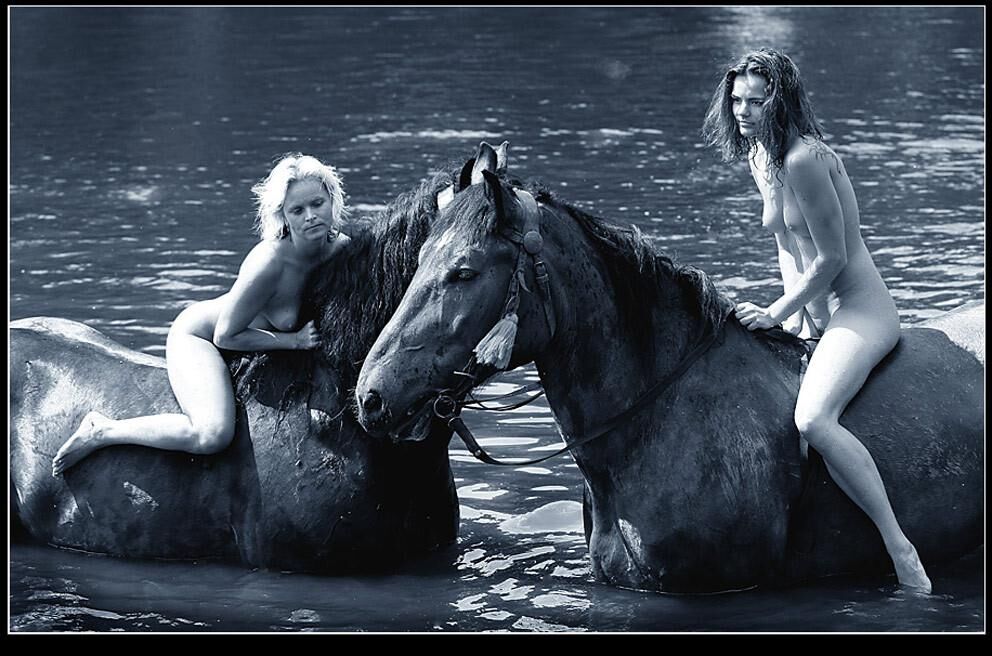 Chicas y caballos