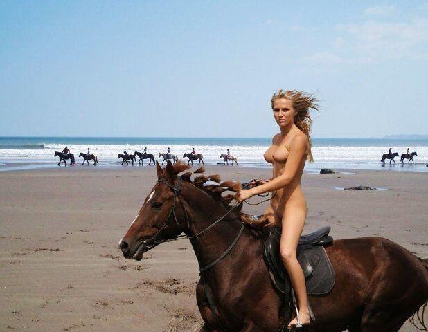 Chicas y caballos