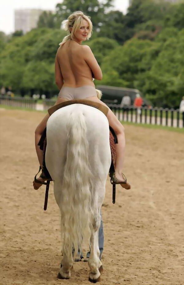 Chicas y caballos