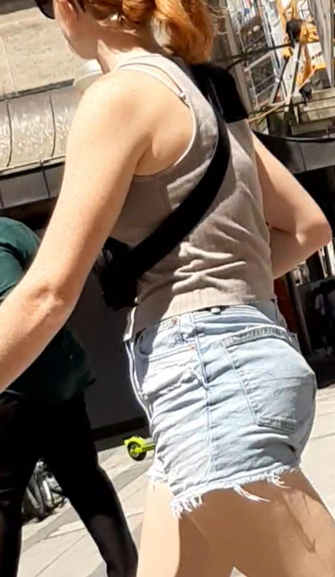 Streetgirls en pantalones cortos