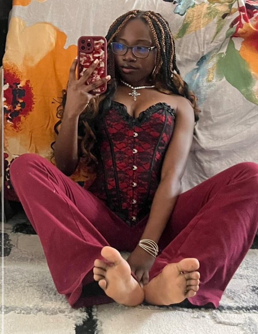 LLA Teenie Feet