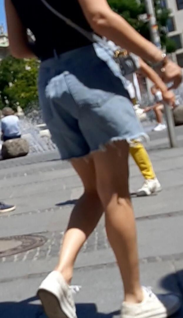 Streetgirls en pantalones cortos