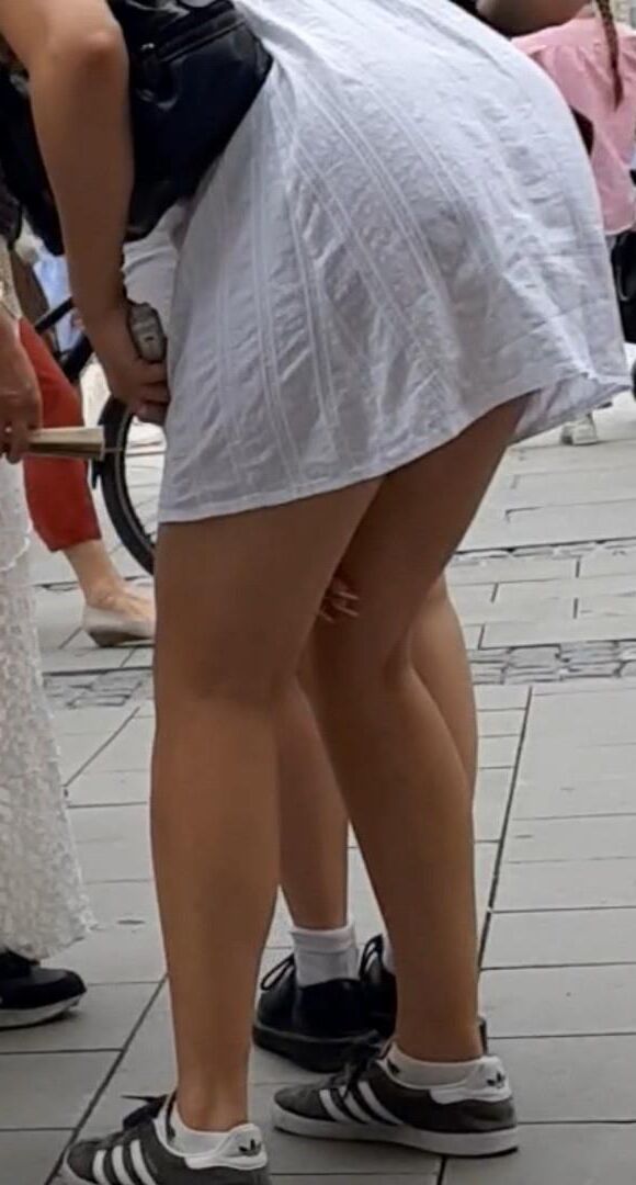 Streetgirls en faldas