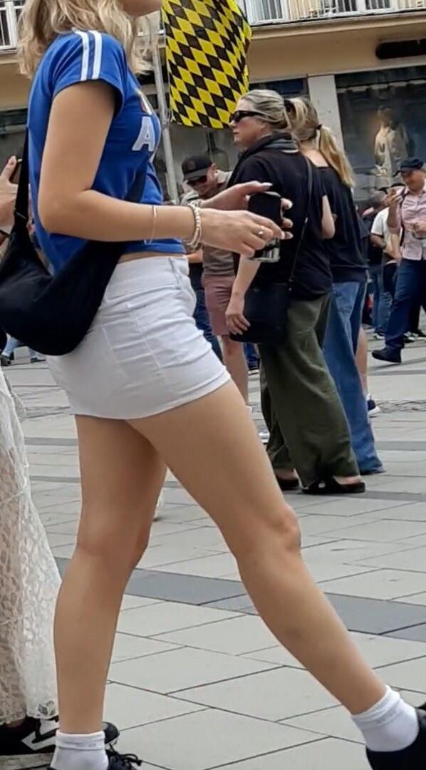 Streetgirls en faldas