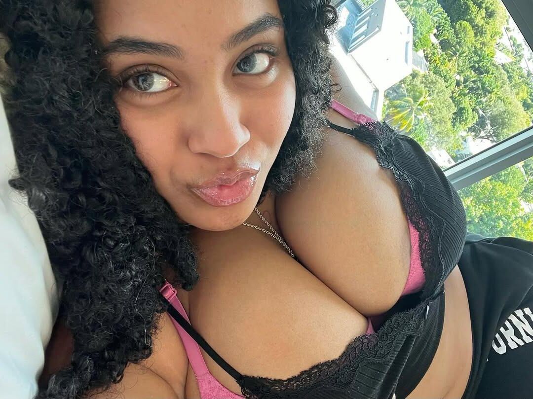 Big busty beauties 