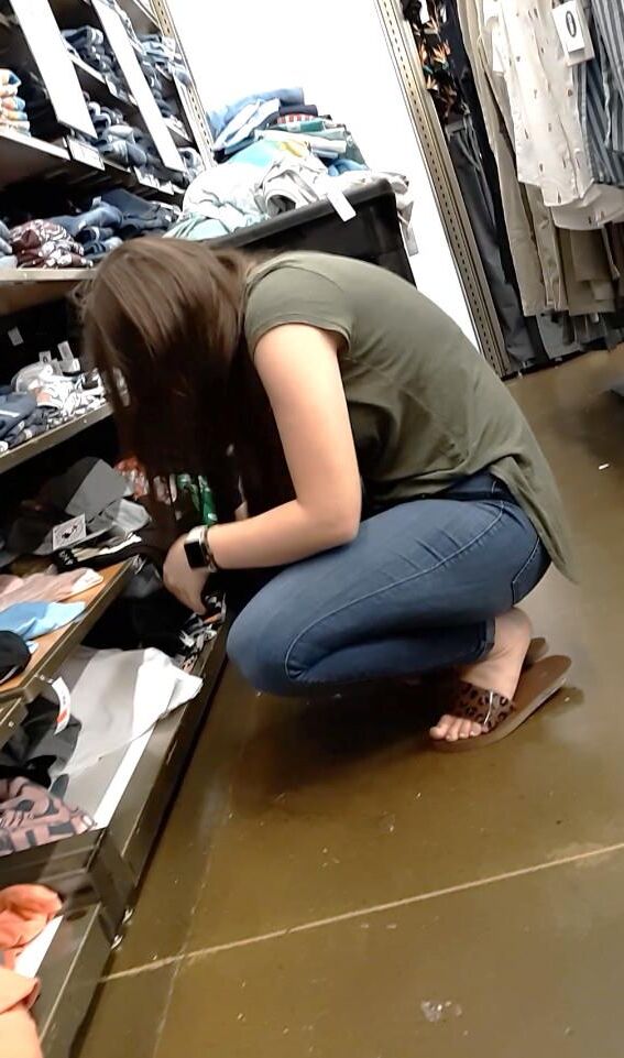 Teen in jeans at Old Navy
