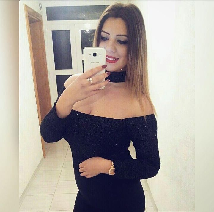 Mujeres calientes con vestidos (no desnudos)