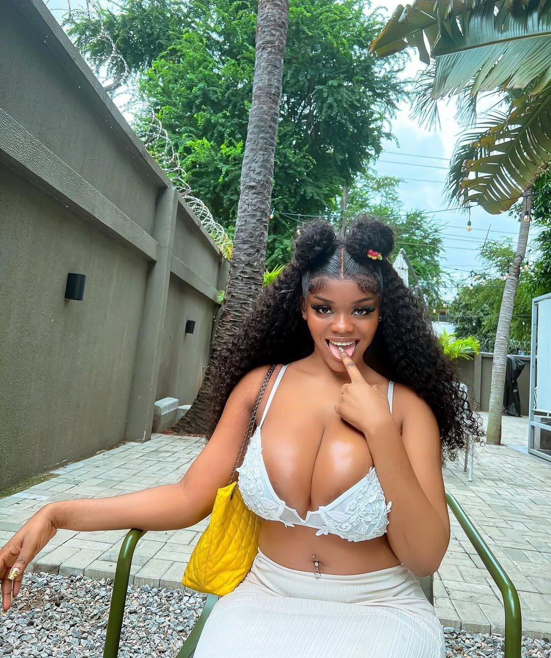 Big busty beauties 