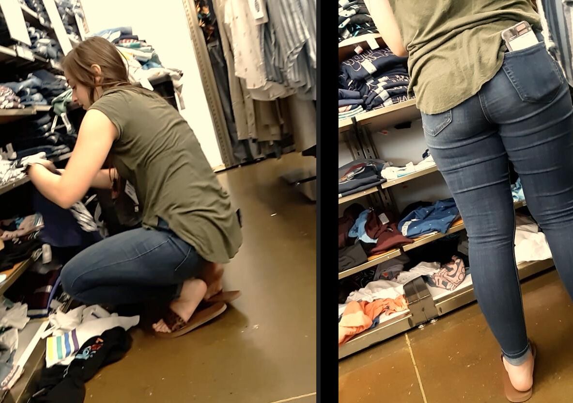 Teen in jeans at Old Navy