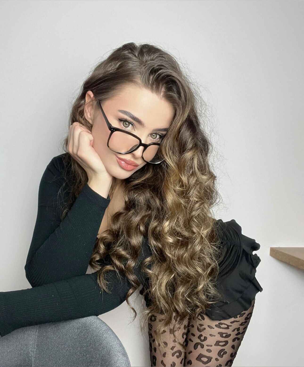 Kumecka Beauty Curvy Sexy Brunette Girl Mixed Hot Shots