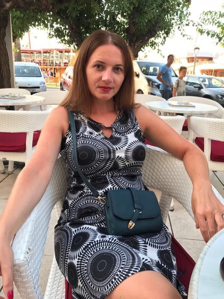 Mujeres calientes con vestidos (no desnudos)