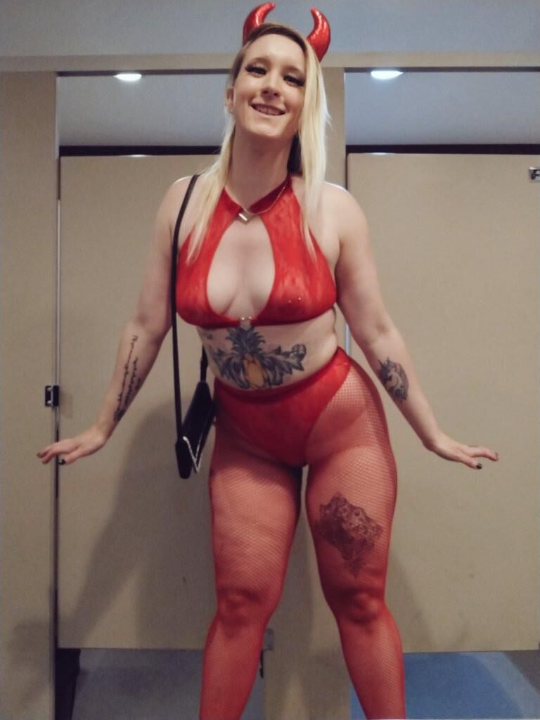 Sierra Big Ass Big Boobs Blonde Sexy Girl Mixed Hot Shots