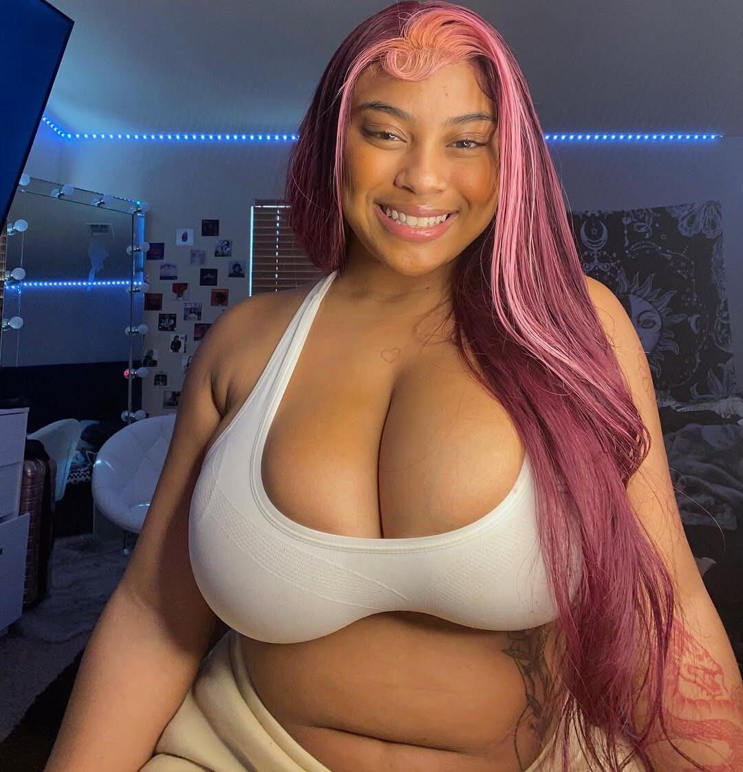 Big busty beauties 