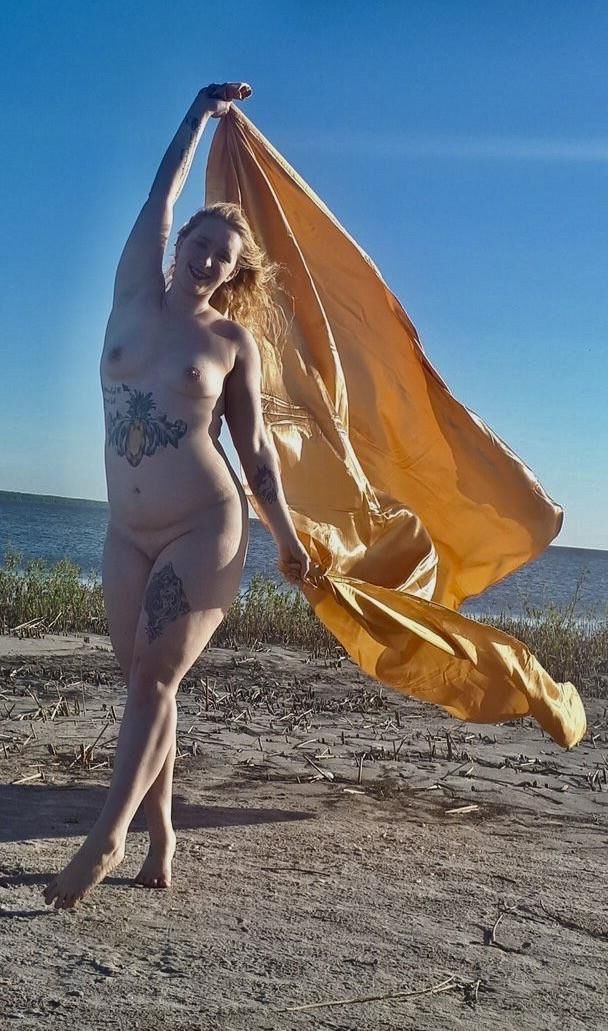 Sierra Big Ass Big Boobs Blonde Sexy Girl Mixed Hot Shots