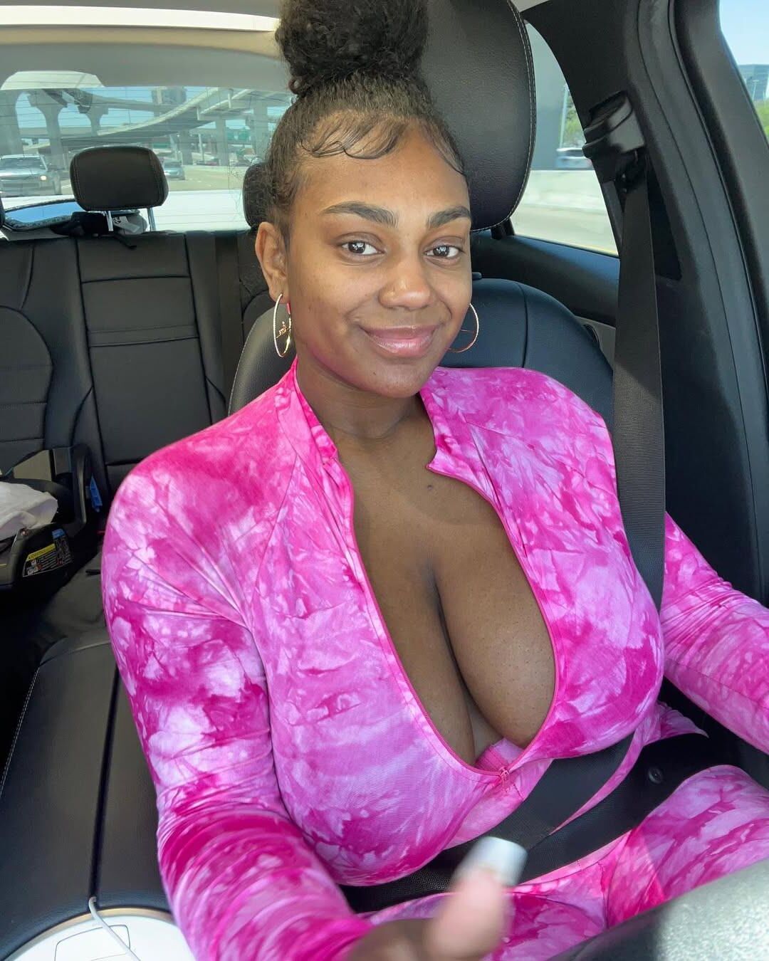 Big busty beauties 