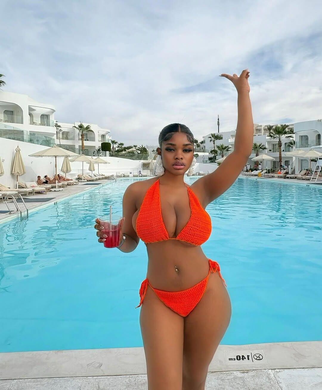 Big busty beauties 