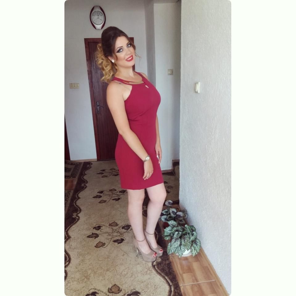 Mujeres calientes con vestidos (no desnudos)