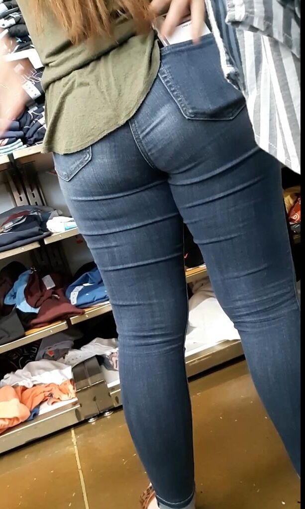 Teen in jeans at Old Navy