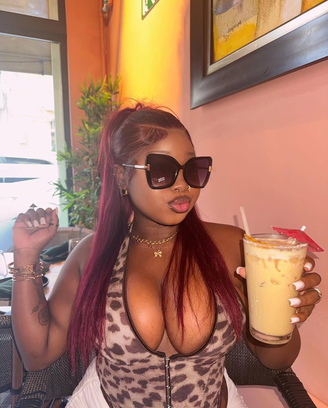 Big busty beauties 