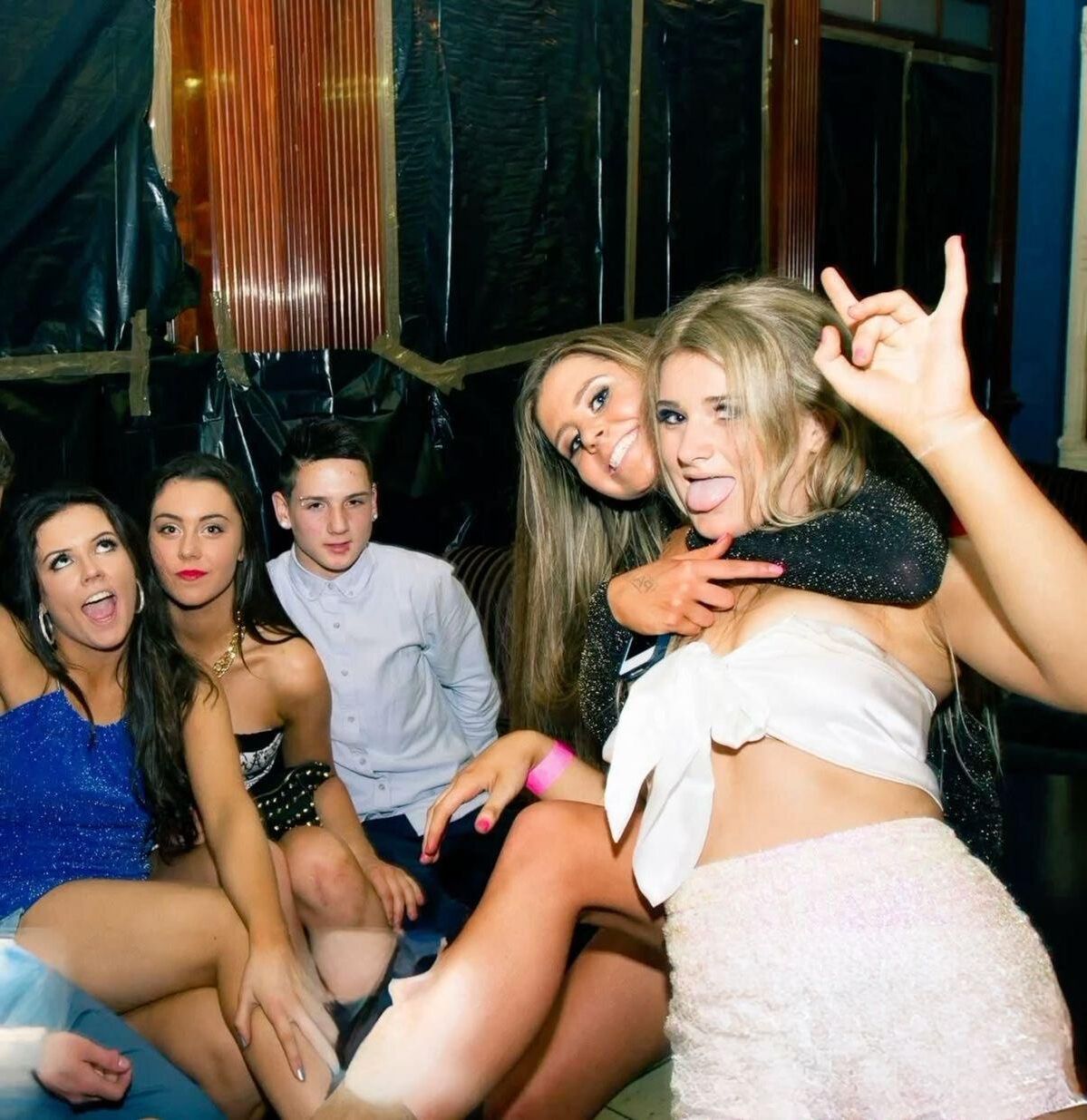 Irish Chav Party TNS en tacones altos