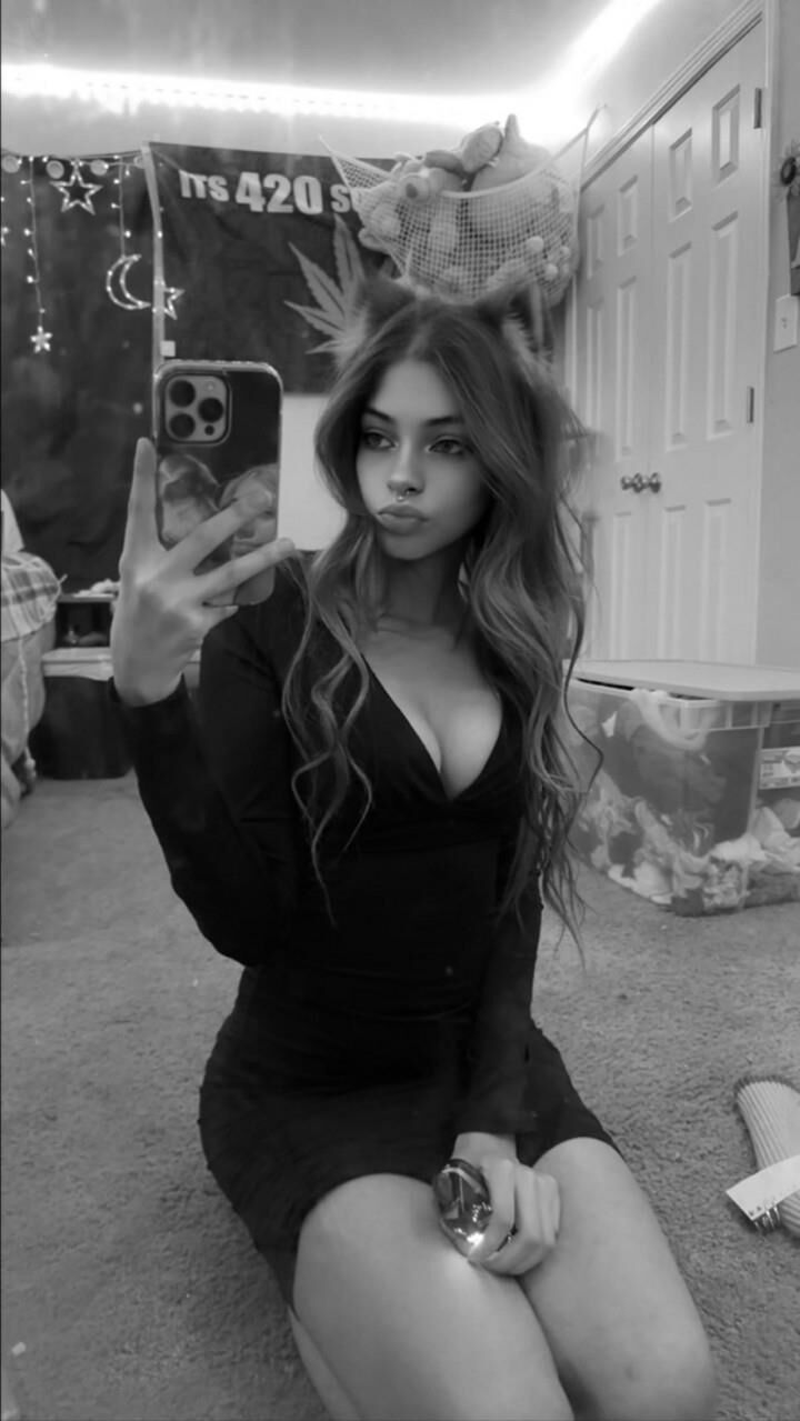  year old big titted skinny snap slut Ava