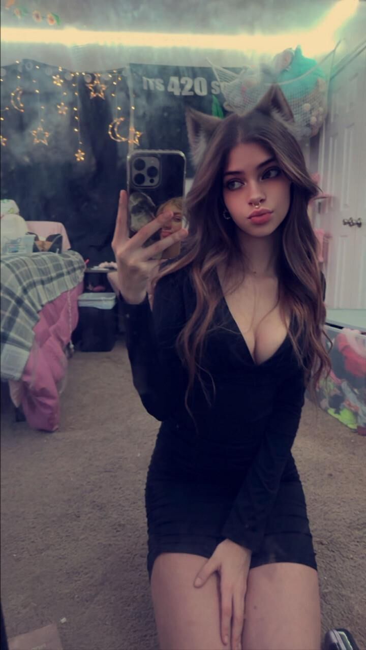  year old big titted skinny snap slut Ava