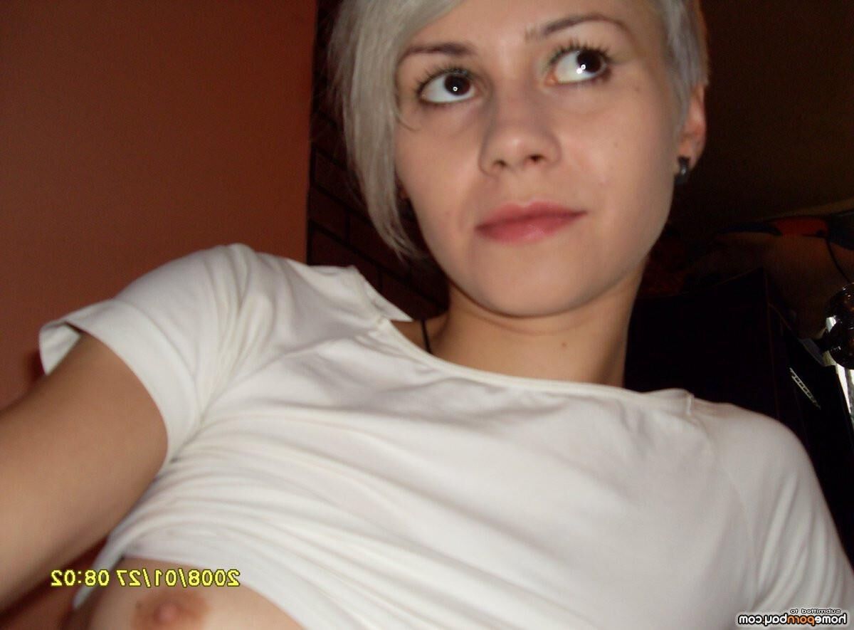 AMA Tiny Bleached Pixie