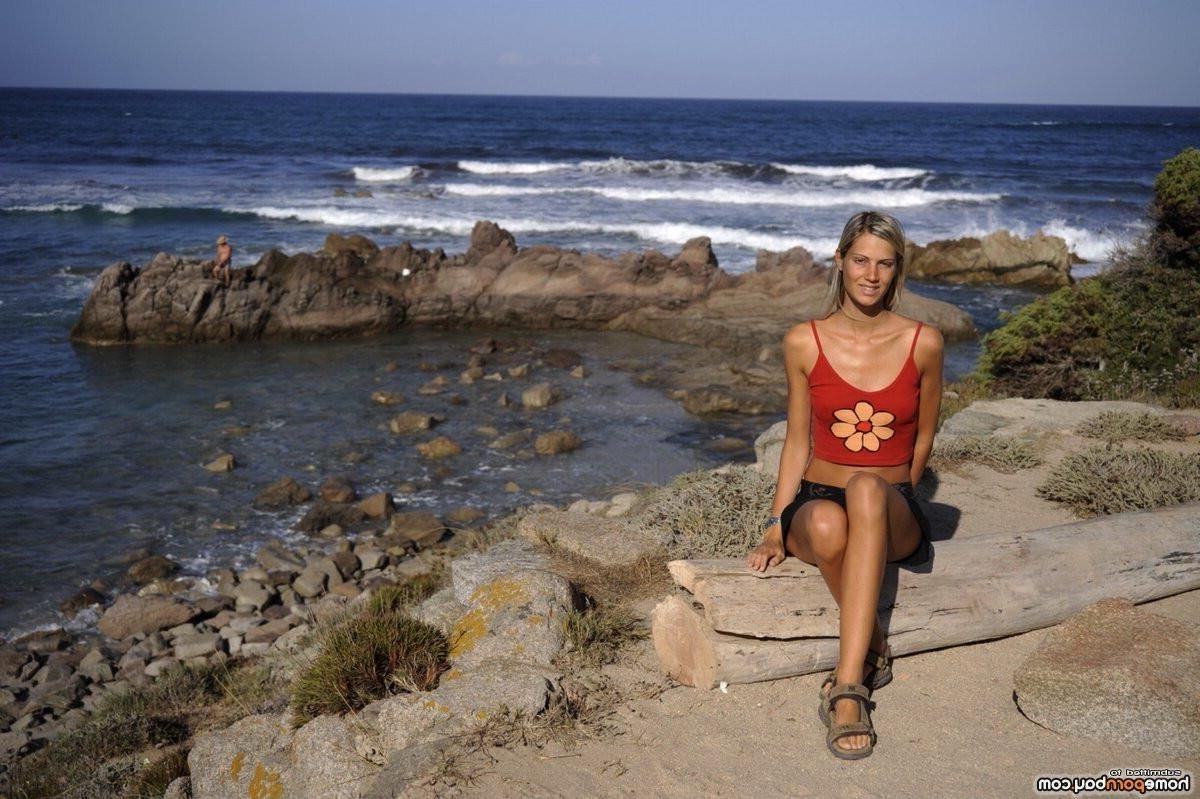 AMA Skinny Small Blonde Beach Girlfriend