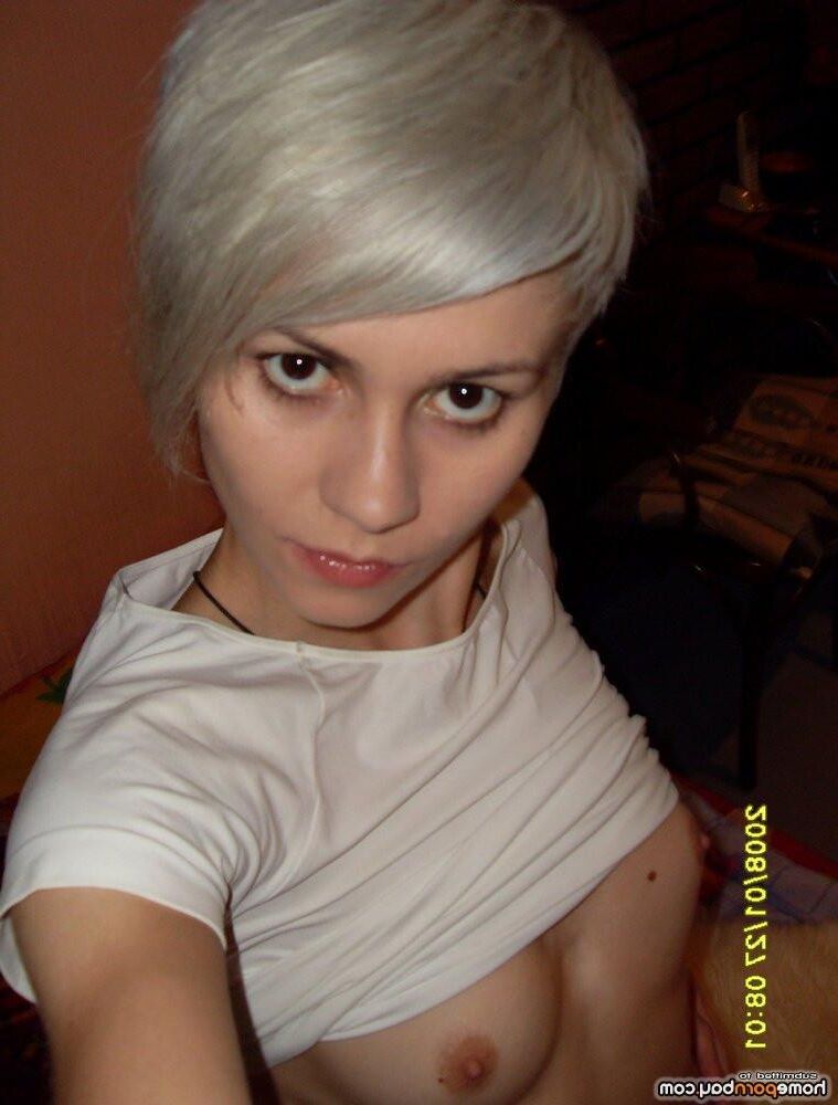 AMA Tiny Bleached Pixie