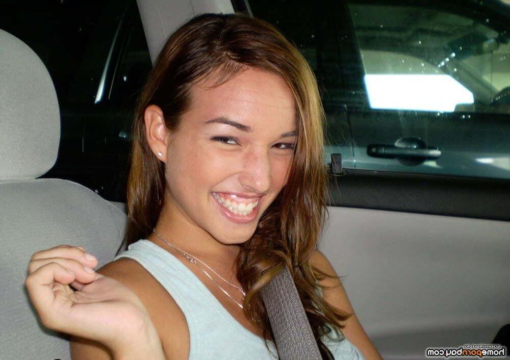 Ama Perky Innocent Brunette Blower