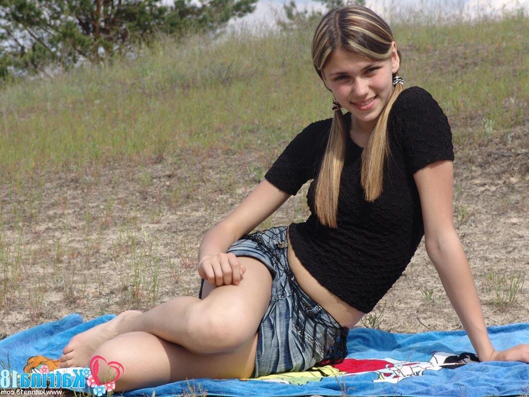 Katrina _ petite teen