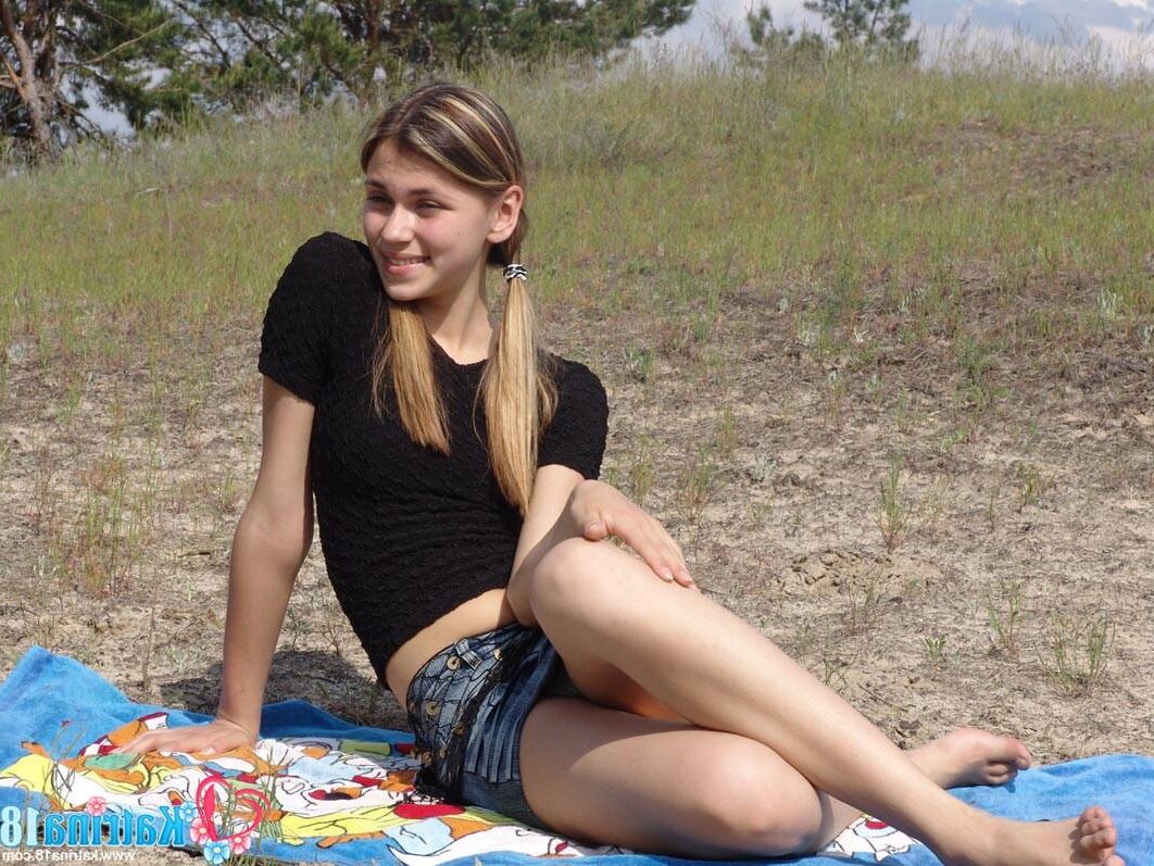 Katrina _ petite teen