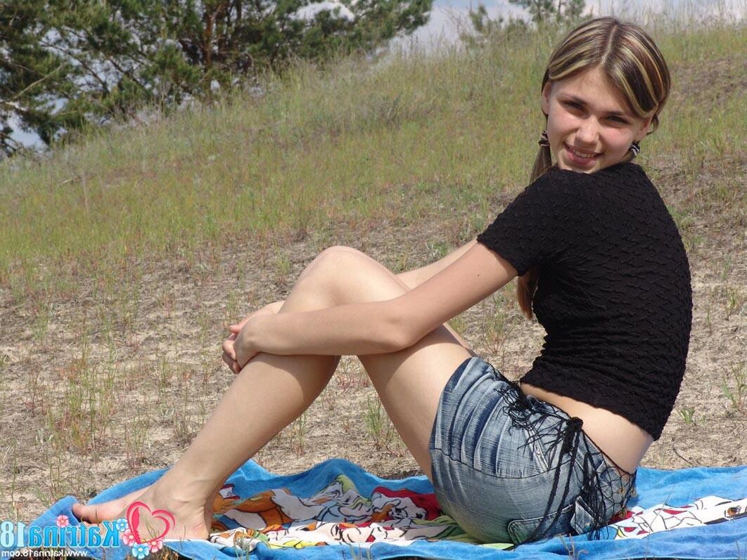 Katrina _ petite teen