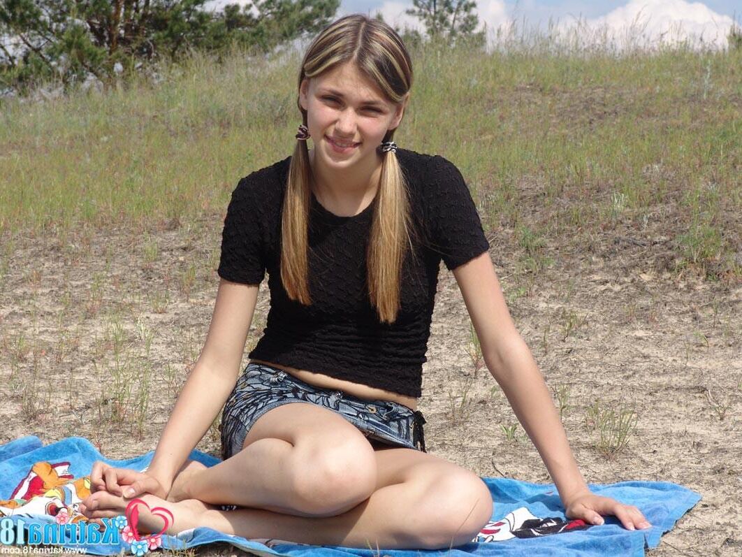 Katrina _ petite teen