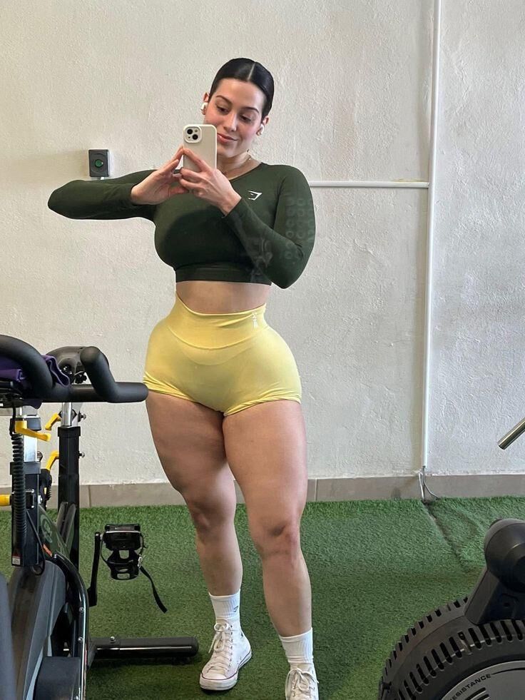 P Interés en la belleza Centrarse en thicc