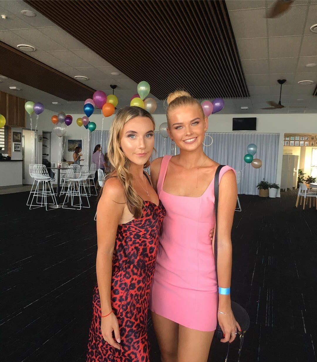 Australianos uni putas y bimbos