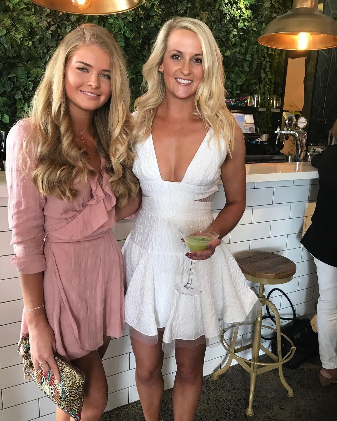 Australianos uni putas y bimbos