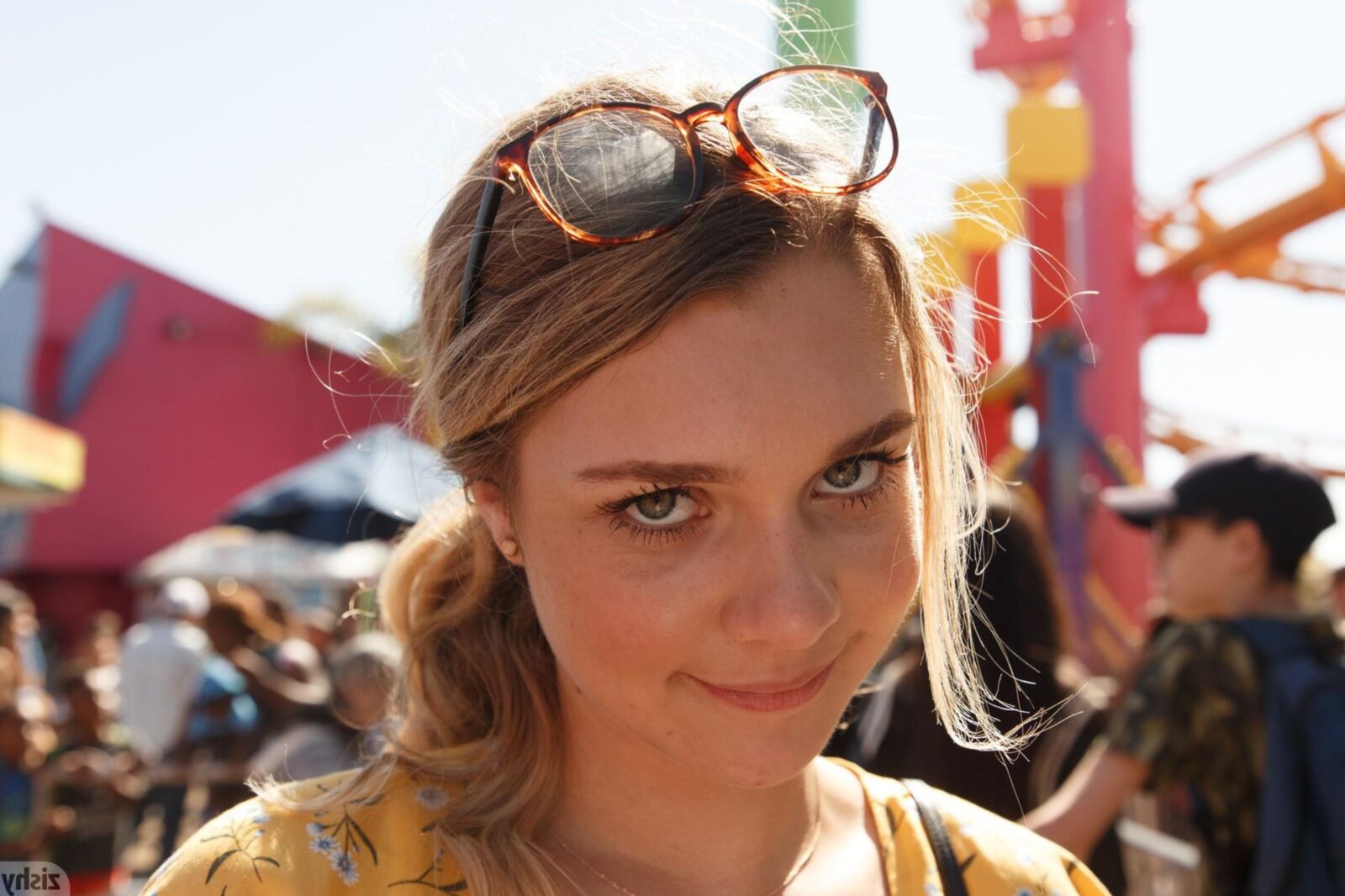 Gabbie Carter Pier confetti