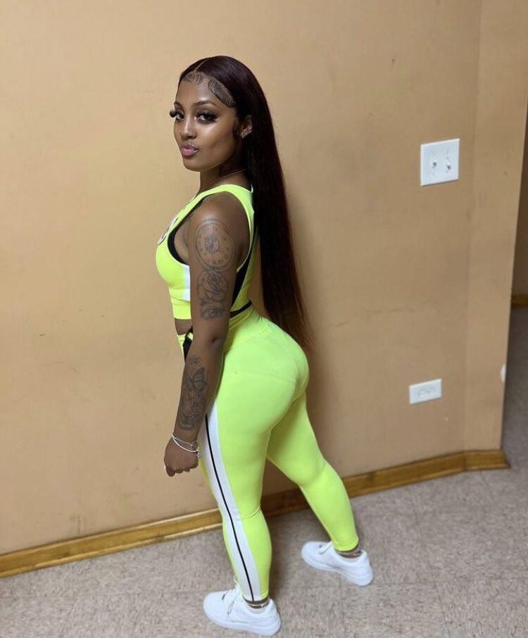 Chicas negras ordenadas