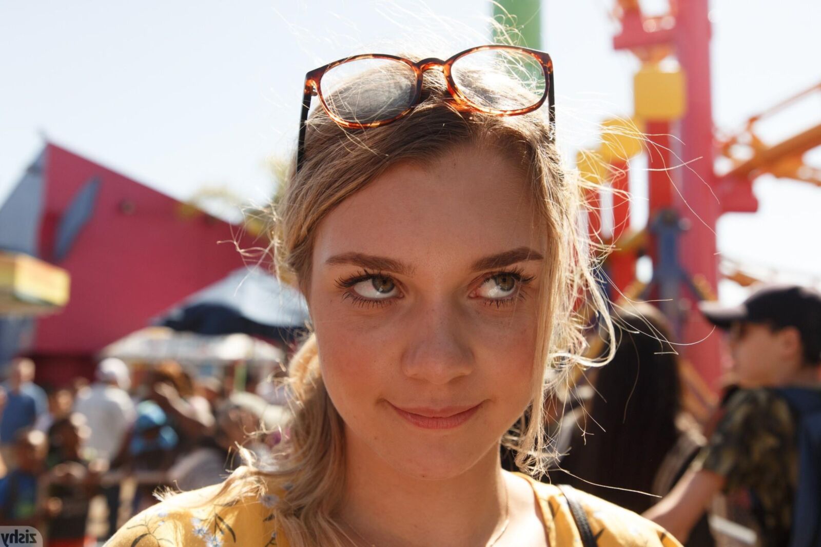 Gabbie Carter Pier confetti