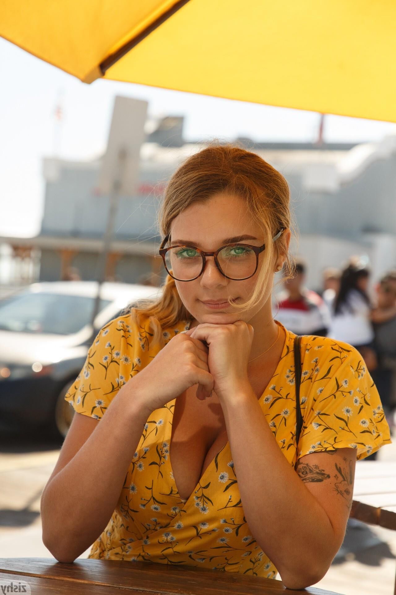 Gabbie Carter Pier confetti
