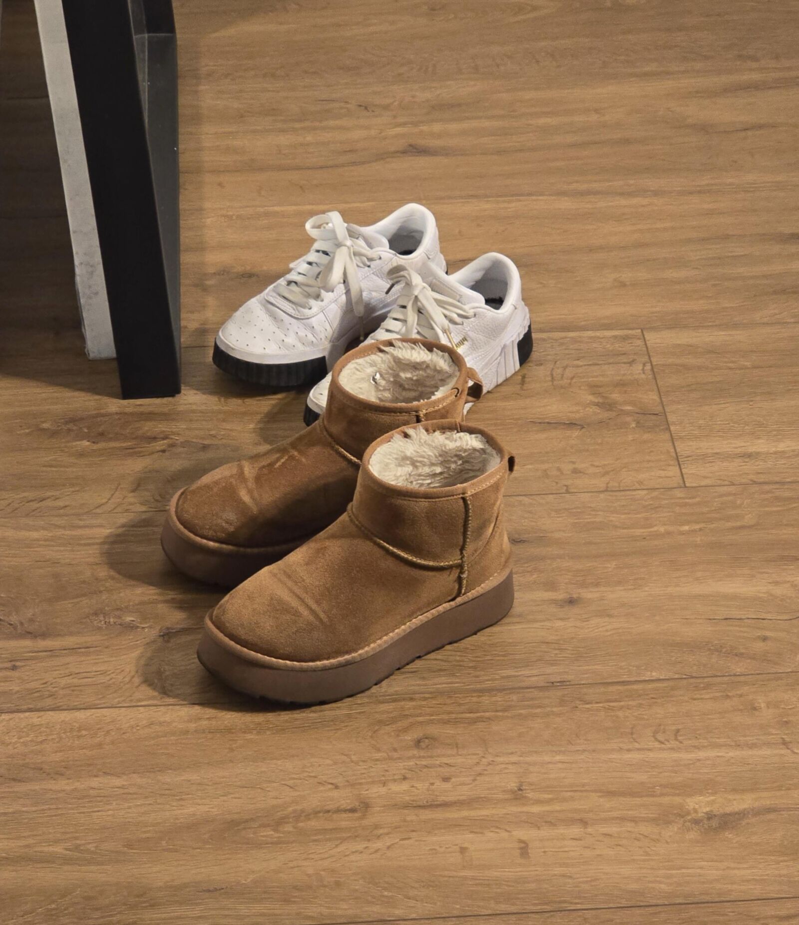 Anna\'s Shoes and feet 