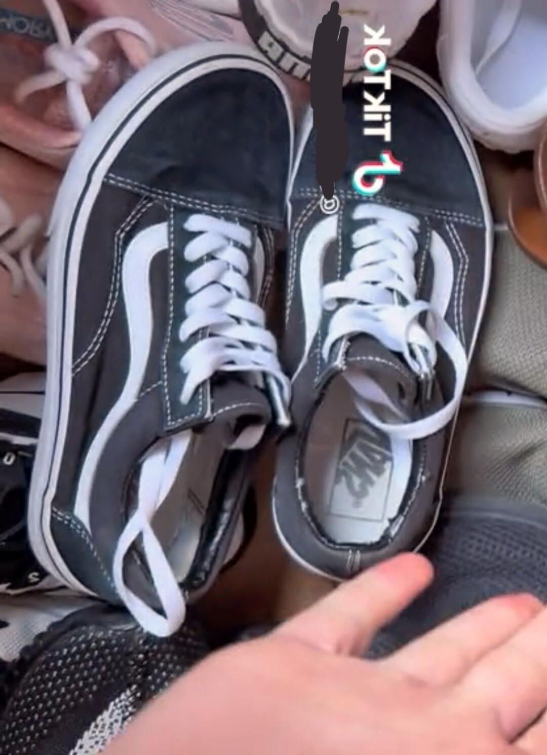 Anna\'s Shoes and feet 