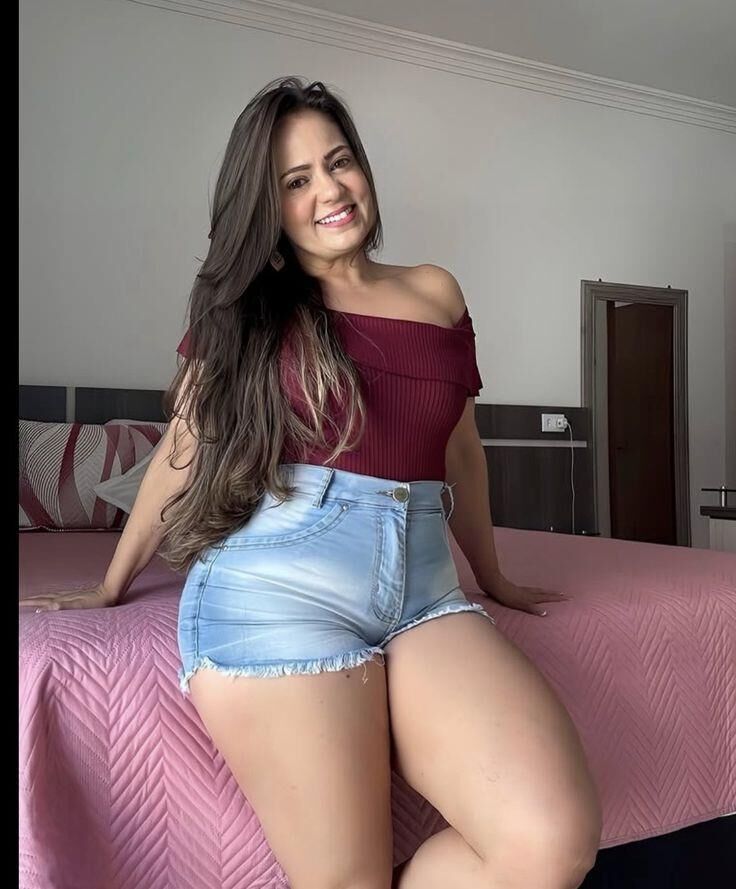 P interest In Beauty Focus On a Little Bigger Than Thicc