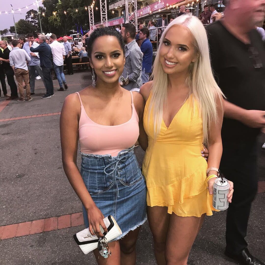 Australianos uni putas y bimbos