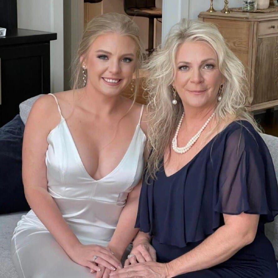 Más fantasías de trío de hijas de la madre