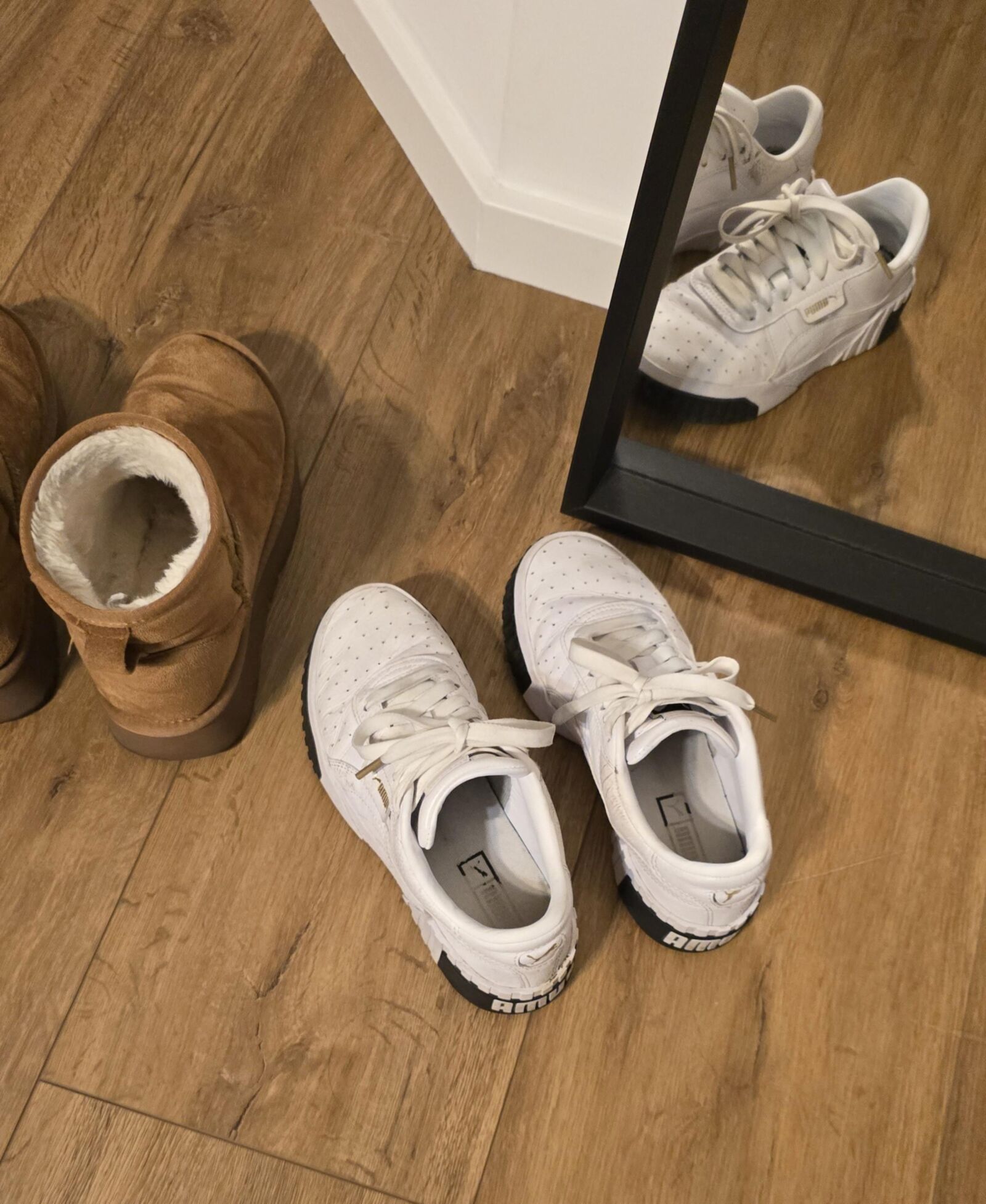 Anna\'s Shoes and feet 