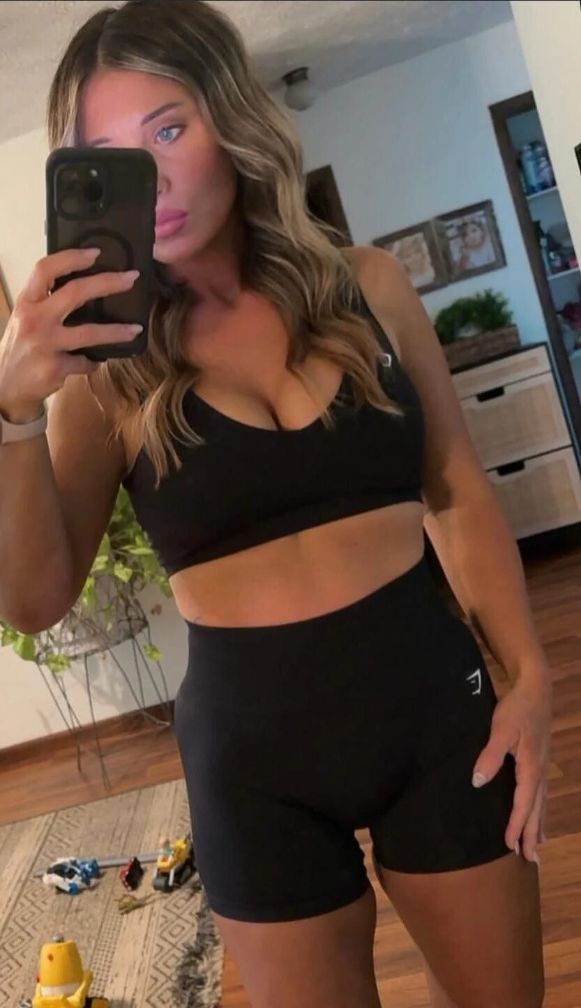 Leggings and sportswear 