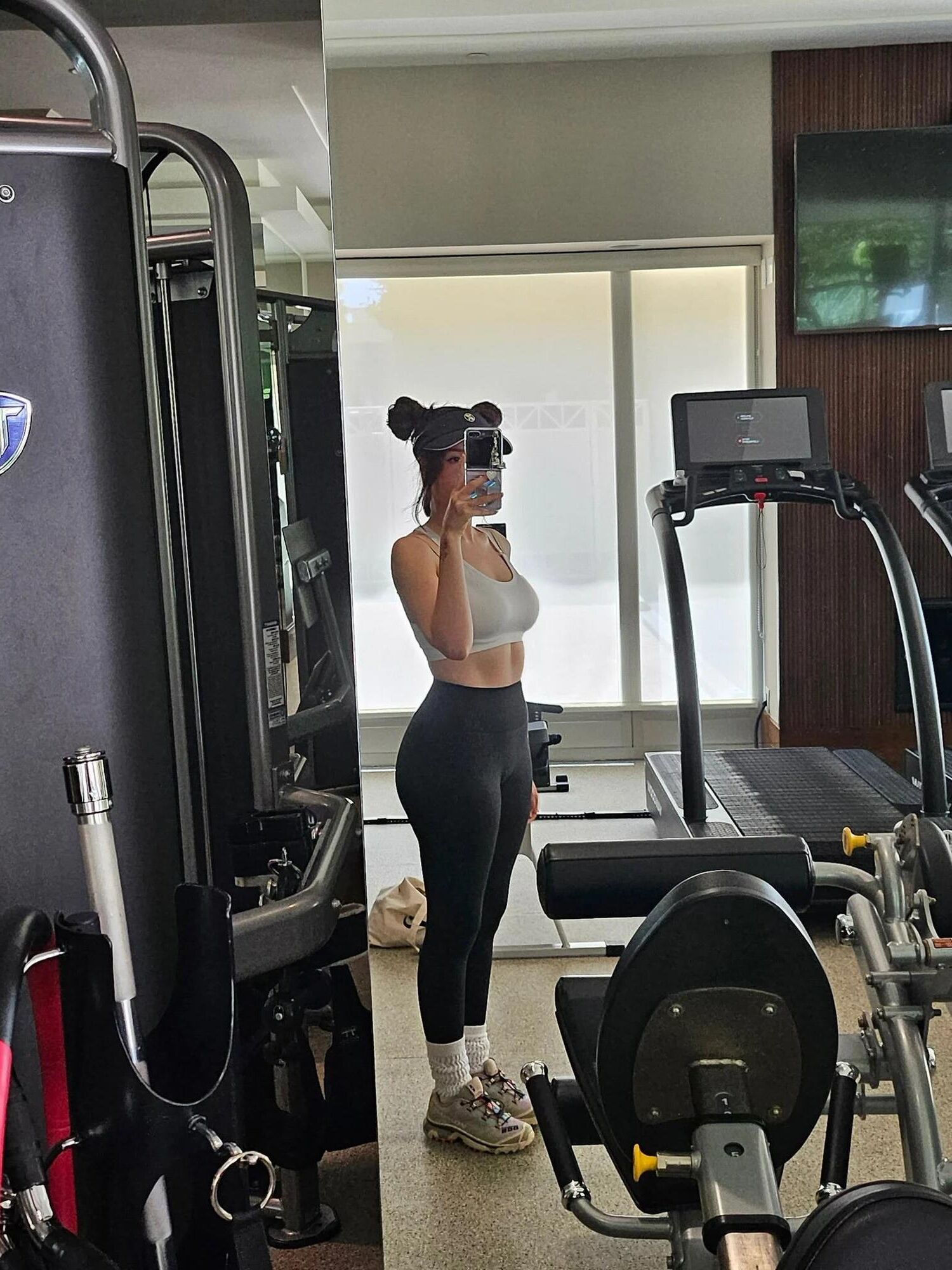 Leggings and sportswear 