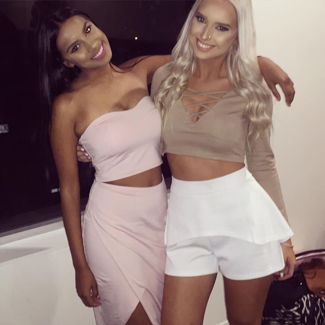 Australianos uni putas y bimbos